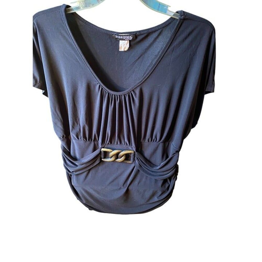Ava & Grace Womens Black Top With Chain Accent